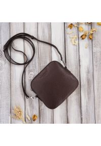 Listonoszka skórzana PAOLO PERUZZI IN-61-BR brązowa. Kolor: brązowy. Sezon: zima, jesień, wiosna, lato. Materiał: skórzane. Rodzaj torebki: na ramię #1