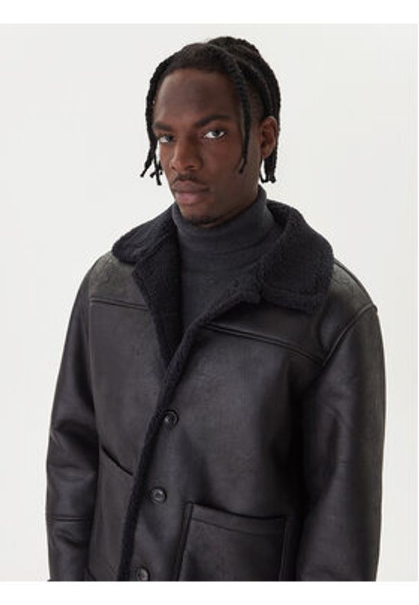 Jack & Jones Kurtka z imitacji skóry Cambridge 12282946 Czarny Regular Fit. Kolor: czarny. Materiał: skóra