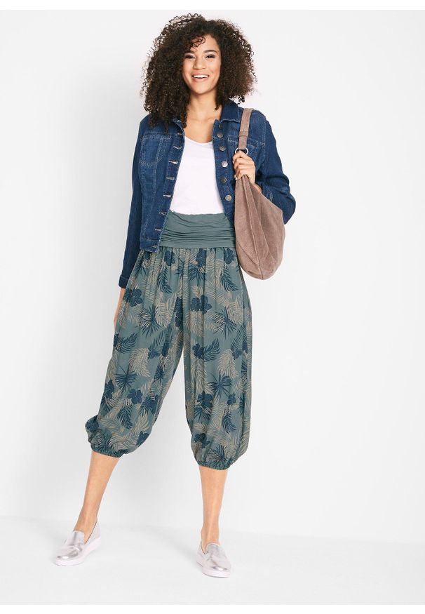 bonprix - Spodnie 3/4 z lejącego materiału z wiskozą. Kolor: zielony. Materiał: wiskoza, materiał. Wzór: nadruk