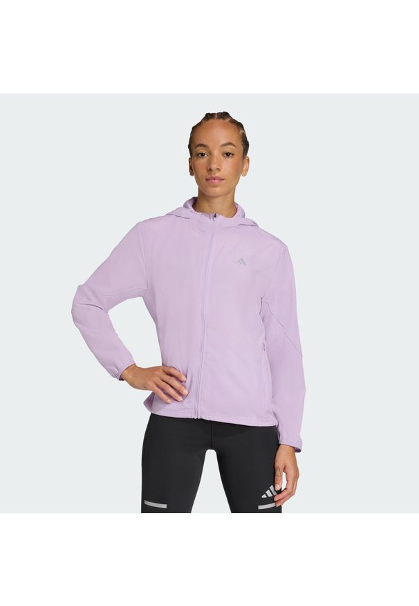 Adidas - Kurtka Run It. Kolor: różowy. Materiał: materiał. Sport: bieganie