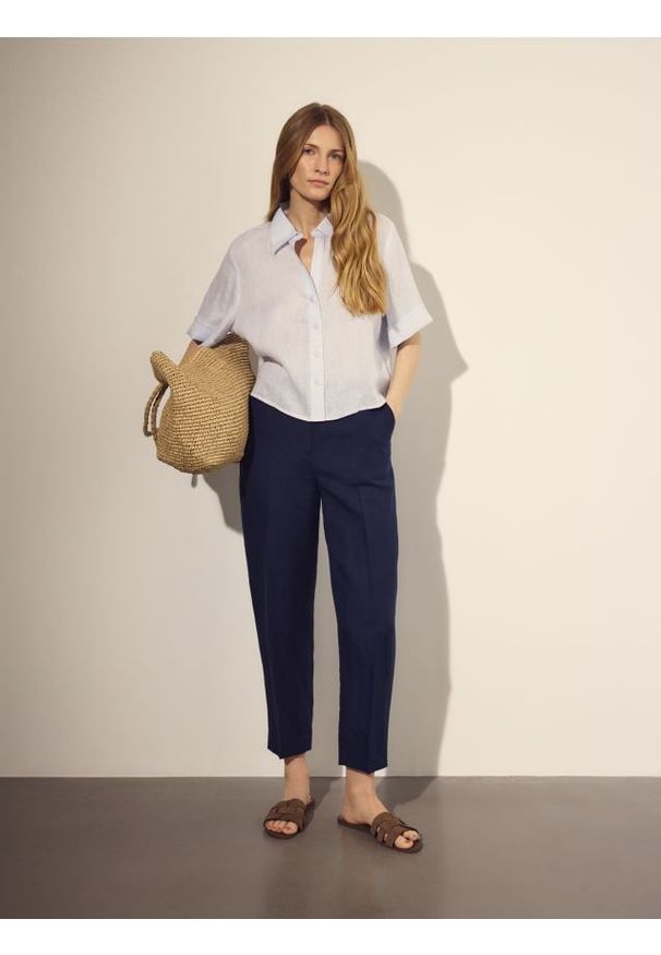 Reserved - Lniana koszula - jasnoniebieski. Kolor: niebieski. Materiał: len