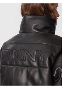 DKNY Sport Kurtka puchowa DP2J9077 Czarny Relaxed Fit. Kolor: czarny. Materiał: syntetyk. Styl: sportowy