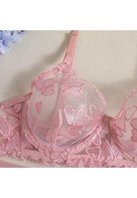 Intica - Komplet bielizny koronkowej z haftem na romantyczne wieczory Cristen. Kolor: różowy. Materiał: koronka. Wzór: haft #2