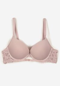 Renee - Jasnofioletowy Biustonosz Push-Up z Koronką i Wycięciem z Przodu Sariaris. Kolor: fioletowy. Materiał: koronka. Rodzaj stanika: push-up. Wzór: koronka