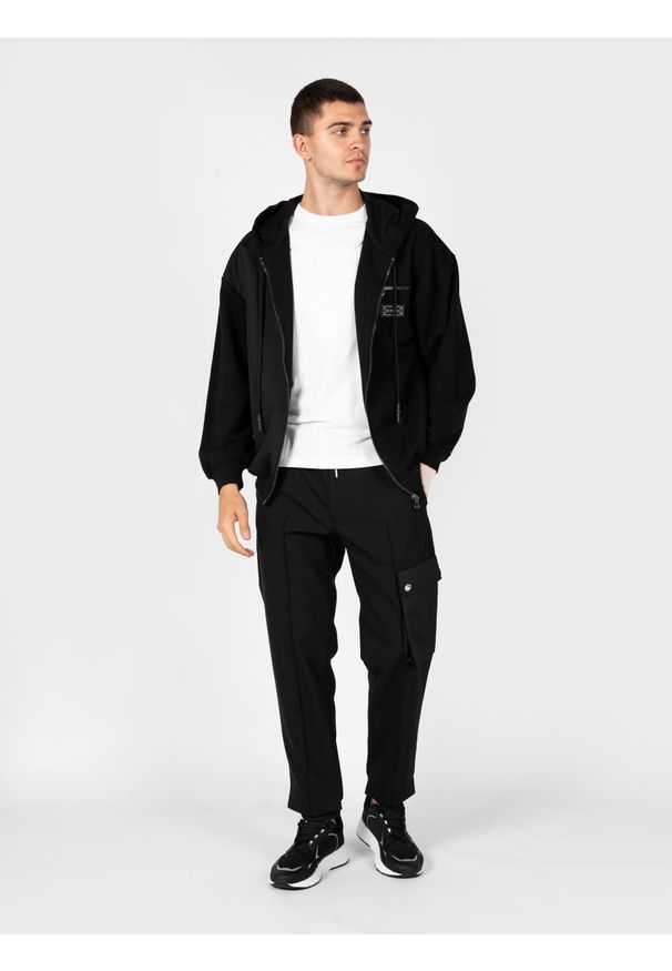 Les Hommes Bluza "Zip Hoodie" | LBH3000700N | Mężczyzna | Czarny. Okazja: na co dzień. Typ kołnierza: kaptur. Kolor: czarny. Materiał: bawełna, poliester. Styl: sportowy, casual, elegancki