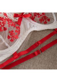 Intica - Komplet bielizny z haftem na romantyczne wieczory Bediya. Kolor: wielokolorowy. Materiał: materiał. Wzór: haft #5