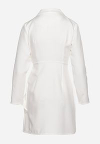 Born2be - Biała Marynarkowa Sukienka Mini z Kopertową Górą Nivrade. Kolor: biały. Typ sukienki: kopertowe. Długość: mini #7