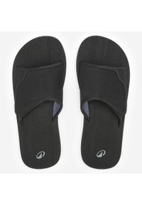 Klapki męskie Decathlon 590. Okazja: na plażę. Kolor: czarny. Styl: sportowy #2