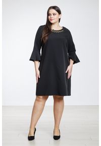 Moda Size Plus Iwanek - Czarna trapezowa sukienka Elena XXL OVERSIZE WIOSNA. Kolor: czarny. Sezon: wiosna. Typ sukienki: oversize, trapezowe. Długość: midi