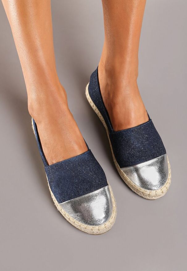 Born2be - Granatowe Espadryle na Plecionej Podeszwie z Połyskującym Noskiem Effiza. Okazja: do pracy. Kolor: niebieski. Materiał: len. Sezon: lato. Obcas: na obcasie. Wysokość obcasa: niski