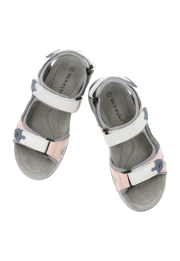 Sandały damskie McKeylor, cholewka ze skóry naturalnej regulowane paski na rzepy płaska podeszwa, szare, 95416. Okazja: na co dzień, na spacer. Zapięcie: rzepy. Kolor: szary. Materiał: skóra. Wzór: paski. Sezon: lato. Obcas: na płaskiej podeszwie. Styl: elegancki, casual