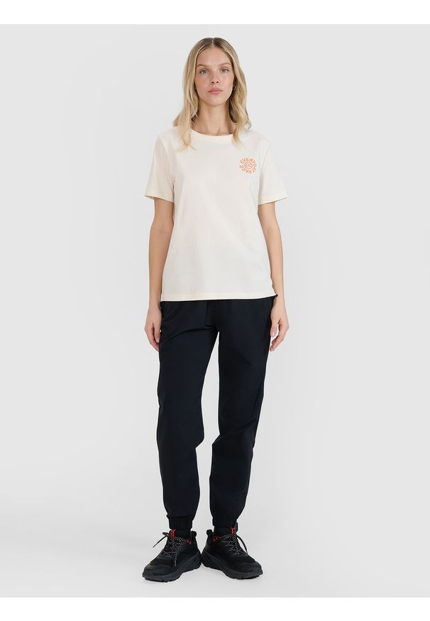 4f - 4F T-shirt oversize z nadrukiem damski - biały XL. Okazja: na co dzień. Kolor: biały. Materiał: dzianina, bawełna, jersey. Długość rękawa: krótki rękaw. Długość: krótkie. Wzór: nadruk. Styl: klasyczny, sportowy, casual