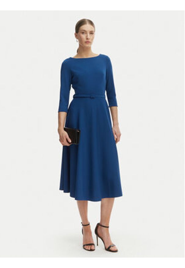 Rinascimento Sukienka koktajlowa CFC0127892003 Niebieski Regular Fit. Kolor: niebieski. Materiał: syntetyk. Styl: wizytowy