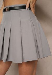 Renee - Szare Spódnico-Spodenki High Waist z Plisowaniem Wykończone Paskiem Eviennes. Okazja: na co dzień. Stan: podwyższony. Kolor: szary. Materiał: jedwab. Styl: klasyczny, casual #5