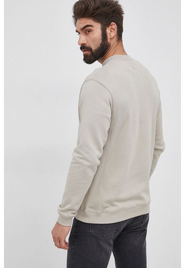 GAP Bluza męska kolor beżowy gładka. Okazja: na co dzień. Kolor: beżowy. Materiał: dzianina, poliester. Wzór: gładki. Styl: casual