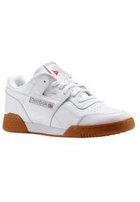 Reebok - Buty na co dzień męskie REEBOK WORKOUT PLUS skóra. Okazja: na co dzień. Zapięcie: sznurówki. Kolor: biały, wielokolorowy, szary. Materiał: skóra, syntetyk, materiał. Szerokość cholewki: normalna. Model: Reebok Classic, Reebok Workout. Sport: turystyka piesza