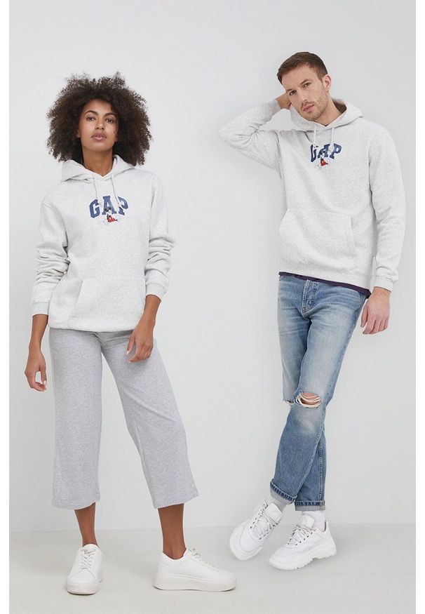 GAP Bluza x Disney kolor szary z kapturem z nadrukiem. Typ kołnierza: kaptur. Kolor: szary. Materiał: poliester, dzianina. Wzór: nadruk, motyw z bajki