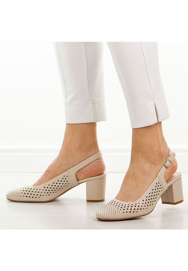 Cieliste ażurowe czółenka damskie na słupku Sergio Leone Sk854. Okazja: na imprezę. Nosek buta: okrągły. Materiał: skóra. Szerokość cholewki: normalna. Wzór: ażurowy. Sezon: wiosna, lato. Obcas: na słupku. Styl: klasyczny, elegancki