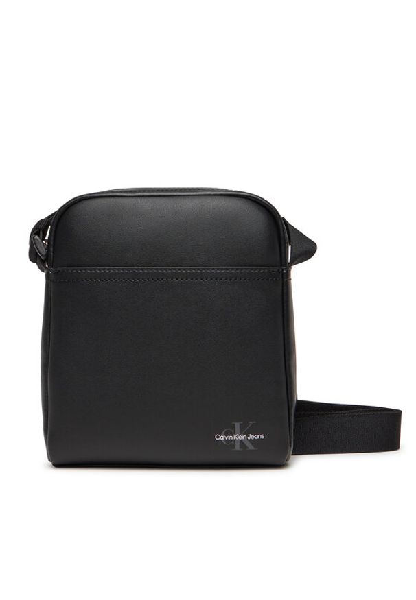 Calvin Klein Jeans Saszetka Mono Logo Reporter 18 LV04G3014G Czarny. Kolor: czarny. Materiał: skóra