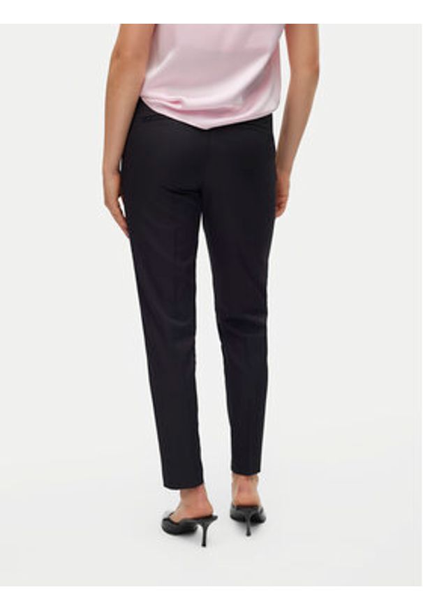 Vero Moda Chinosy Fenya 10313834 Czarny Tapered Fit. Kolor: czarny. Materiał: syntetyk