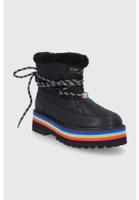 Kurt Geiger London Śniegowce Toronto Rainbow kolor czarny. Nosek buta: okrągły. Zapięcie: sznurówki. Kolor: czarny. Materiał: guma. Obcas: na obcasie. Wysokość obcasa: średni #5