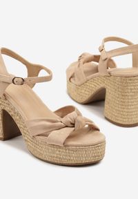 Renee - Beżowe Sandały w Stylu Boho z Ozdobnym Węzłem Nevian. Okazja: na co dzień, na imprezę, na spacer. Kolor: beżowy. Materiał: jeans. Sezon: lato. Obcas: na obcasie. Styl: boho. Wysokość obcasa: średni #4