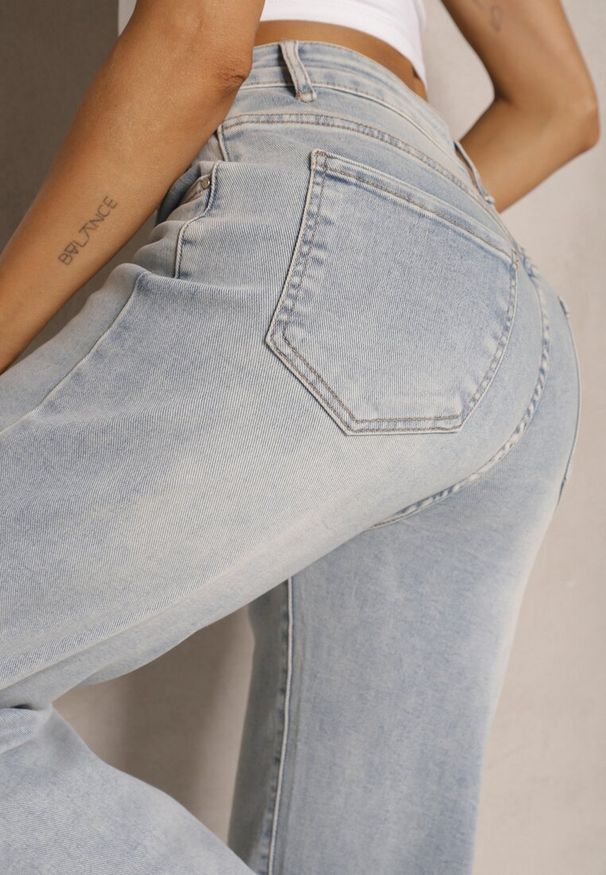 Renee - Jasnoniebieskie Szerokie Jeansy High Waist Lanosisa. Okazja: na co dzień. Stan: podwyższony. Kolor: niebieski. Styl: casual, elegancki