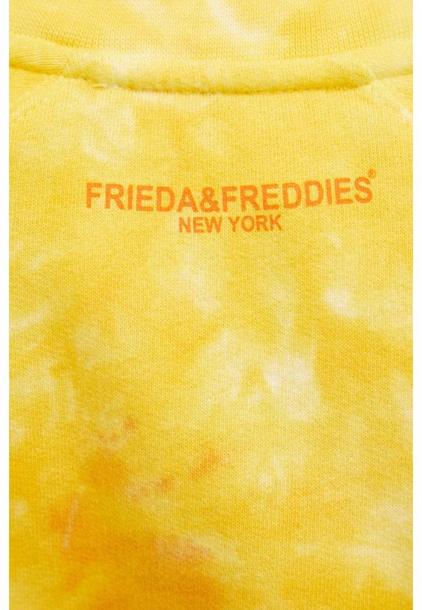Frieda & Freddies bluza damska kolor żółty wzorzysta. Okazja: na co dzień. Kolor: żółty. Materiał: bawełna, dzianina. Długość rękawa: raglanowy rękaw. Styl: casual