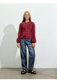 Reserved - Jeansy balloon fit - granatowy. Kolor: niebieski