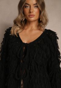 Renee - Czarny Kardigan z Wiązaniem i Frędzlami z Domieszką Wełny i Wiskozy Tiseana. Okazja: na co dzień. Typ kołnierza: dekolt w serek. Kolor: czarny. Materiał: wiskoza, wełna. Styl: casual #4