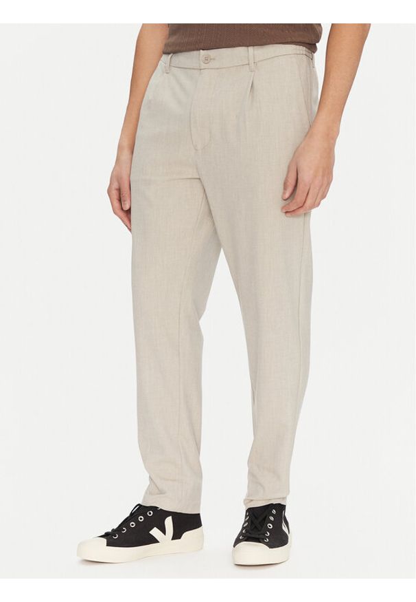 Only & Sons Chinosy Lou 22031615 Beżowy Tapered Fit. Kolor: beżowy. Materiał: syntetyk