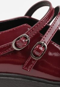 Born2be - Bordowe Lakierowane Półbuty na Grubej Podeszwie Zapinane na Sprzączkę Nevly. Okazja: na co dzień. Nosek buta: okrągły. Zapięcie: sprzączka. Kolor: czerwony. Materiał: lakier. Styl: casual, elegancki #7