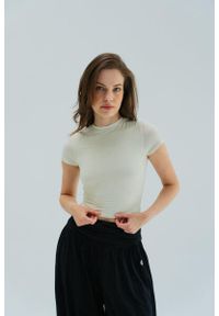 MOONHOLI - Koszulka do jogi Moonholi Timeless z krótkim rękawem. Kolor: biały. Długość rękawa: krótki rękaw. Długość: krótkie. Sport: joga i pilates