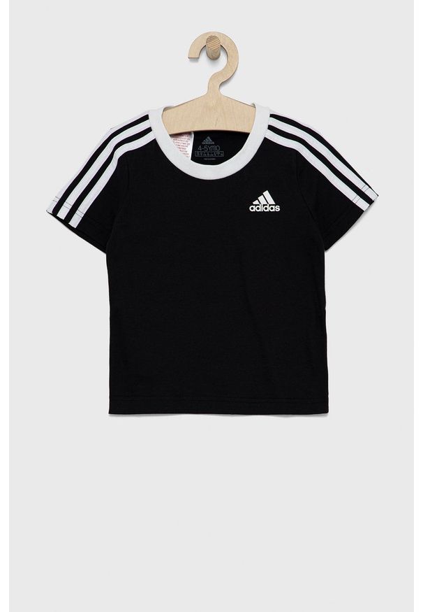 adidas Performance T-shirt bawełniany dziecięcy GK7248 kolor czarny. Okazja: na co dzień. Kolor: czarny. Materiał: bawełna. Wzór: nadruk. Styl: casual