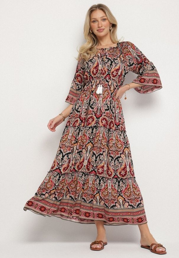 Born2be - Czarna Rozkloszowana Sukienka Bawełniana we Wzór Paisley z Chwostami Elliassa. Okazja: na co dzień. Kolor: czarny. Materiał: bawełna. Wzór: paisley. Styl: casual