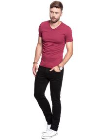 Mustang - MUSTANG T SHIRT Aaron V Washed RHUBARB 1007871 7194. Wzór: aplikacja #9