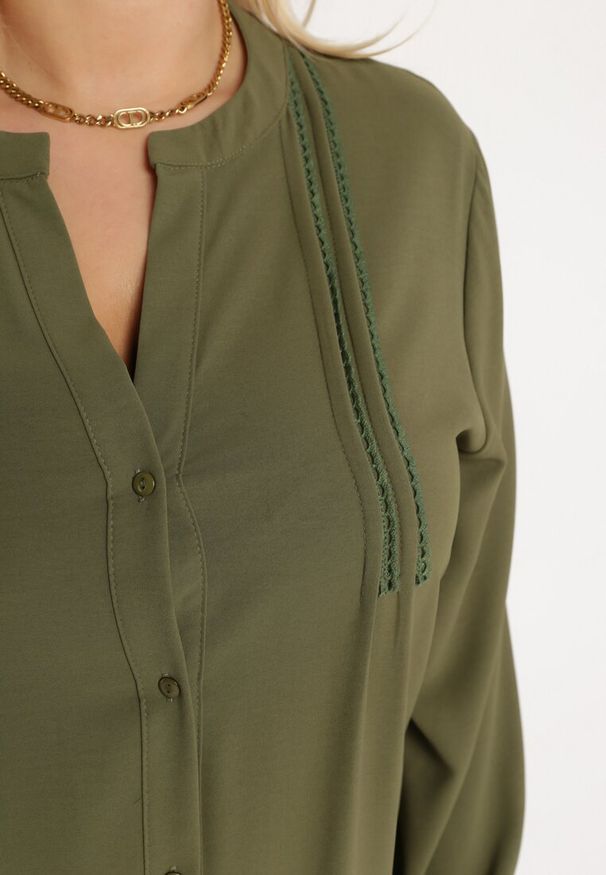 Born2be - Jasnozielona Koszulowa Sukienka Mini z Falbanką Brindel. Kolor: zielony. Typ sukienki: koszulowe. Długość: mini