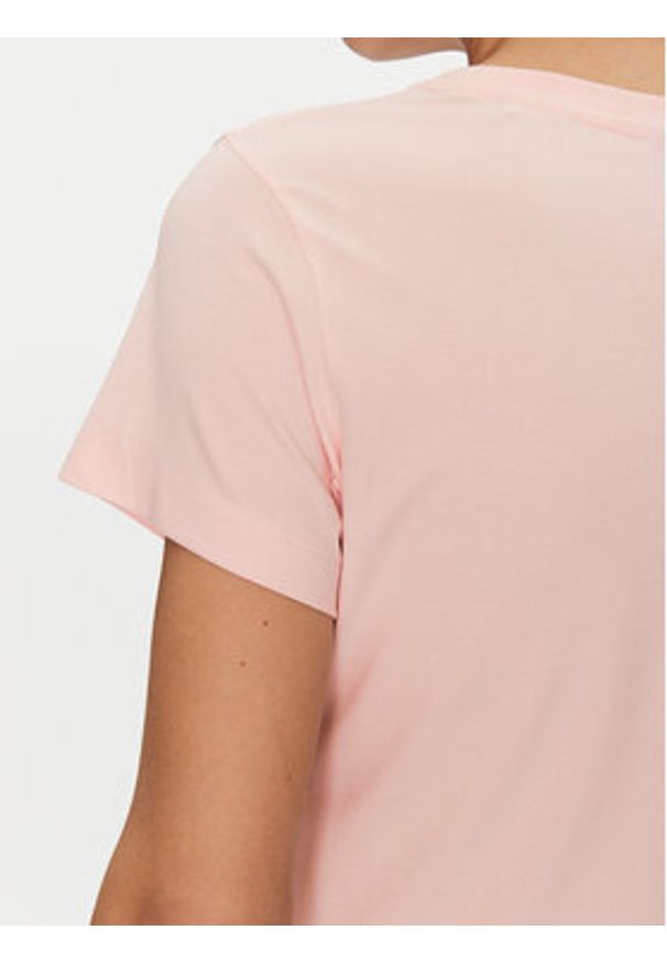 Guess T-Shirt V5GI15 J1314 Różowy Shirt Fit. Kolor: różowy. Materiał: bawełna