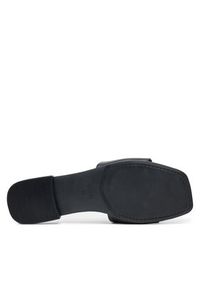 Guess Klapki FLJTAR LEA19 Czarny. Kolor: czarny. Materiał: skóra #4