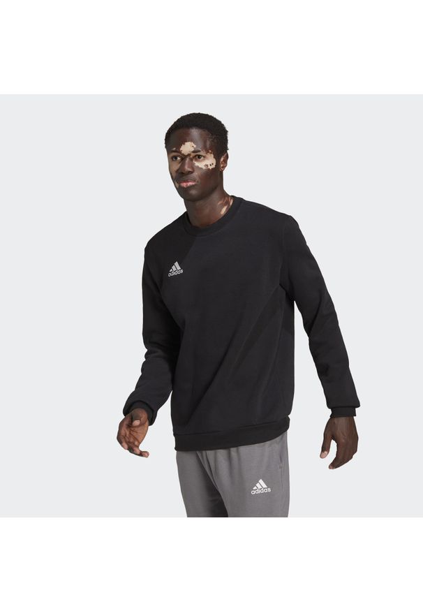 Adidas - Bluza adidas Entrada 22. Kolor: czarny. Materiał: bawełna, poliester, materiał. Sport: piłka nożna, fitness