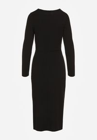 Renee - Czarna Sukienka Koktajlowa Vices Ozdobiona Perełkami i Marszczeniem Odarre. Okazja: na imprezę. Kolor: czarny. Wzór: aplikacja. Styl: wizytowy #3