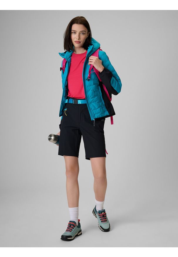 4f - 4F Spodenki trekkingowe szybkoschnące damskie - czarne S. Stan: podwyższony. Kolor: czarny. Materiał: skóra, tkanina. Długość: do kolan. Sezon: lato. Sport: turystyka piesza