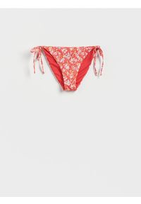 Reserved - Dół od bikini - czerwony. Kolor: czerwony. Materiał: dzianina