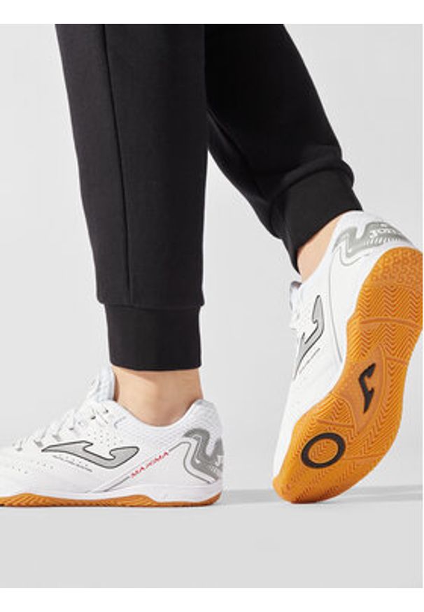 Joma Buty do piłki nożnej Maxima 2302 MAXW2302IN Biały. Kolor: biały. Materiał: skóra