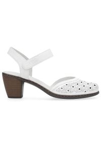Skórzane komfortowe sandały damskie na obcasie białe Rieker 40991-80. Kolor: biały. Materiał: skóra. Obcas: na obcasie. Wysokość obcasa: średni