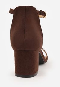 Born2be - Ciemnobrązowe Sandały Vices na Obcasie w Klasycznym Stylu Jelhiris. Okazja: na ślub cywilny, na wesele. Zapięcie: sprzączka. Kolor: brązowy. Obcas: na obcasie. Styl: klasyczny. Wysokość obcasa: średni #9
