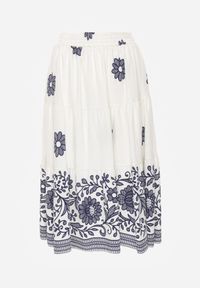 Born2be - Granatowa Rozkloszowana Spódnica z Wiskozy w Kwiatowy Wzór Masterore. Okazja: do pracy, na co dzień. Kolor: niebieski. Materiał: wiskoza. Wzór: kwiaty. Styl: casual #6