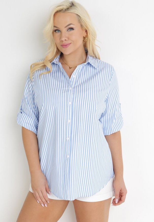 Born2be - Niebieska Koszula z Kołnierzem i Podpinanymi Rękawami w Paski Cilkey. Okazja: na co dzień. Typ kołnierza: kołnierzyk klasyczny. Kolekcja: plus size. Kolor: niebieski. Długość: długie. Wzór: paski. Materiał: jeans, materiał. Długość rękawa: długi rękaw. Sezon: lato, wiosna. Styl: klasyczny, elegancki, casual
