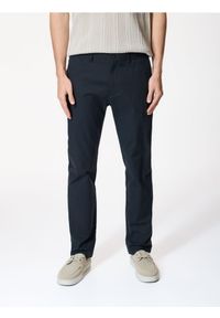 Reserved - Spodnie chino slim fit - ciemnoszary. Kolor: szary. Materiał: tkanina, bawełna