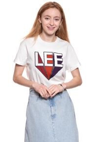 Lee - LEE T SHIRT DAMSKI RETRO LOGO TEE CLOUD DANCER L40TEPHA. Wzór: nadruk. Styl: retro